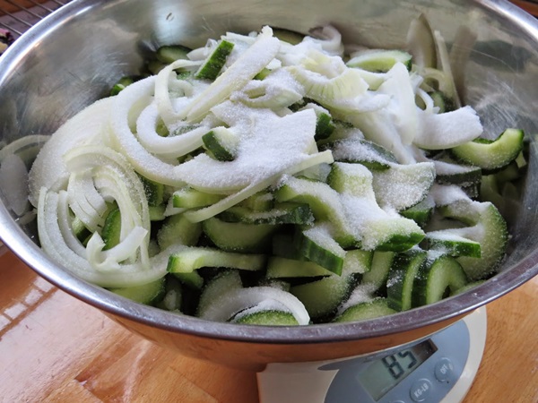 Des recettes simples pour la conservation des concombres pour l'hiver sans vinaigre