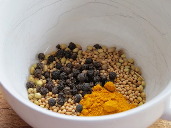 Des recettes simples pour la conservation des concombres pour l'hiver sans vinaigre