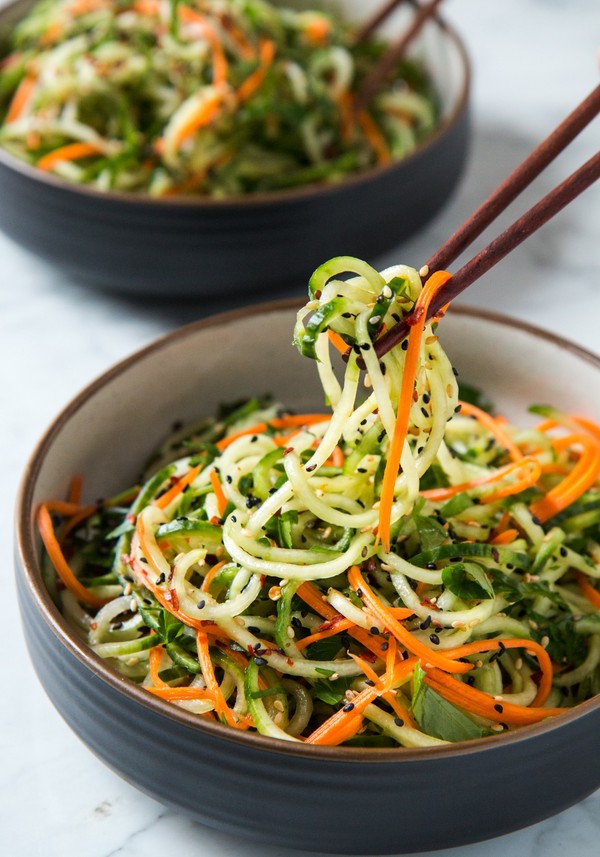 Concombres en coréen pour l'hiver - recettes avec des carottes, de la viande, sans stérilisation. Salade de concombres en coréen pour l'hiver de la cuisson rapide