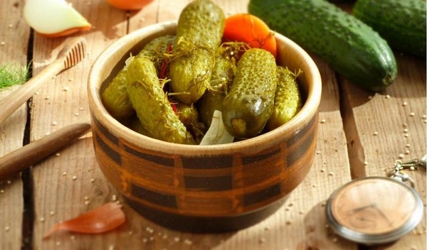 Concombres à la moutarde pour l'hiver en canettes, recettes avec photo