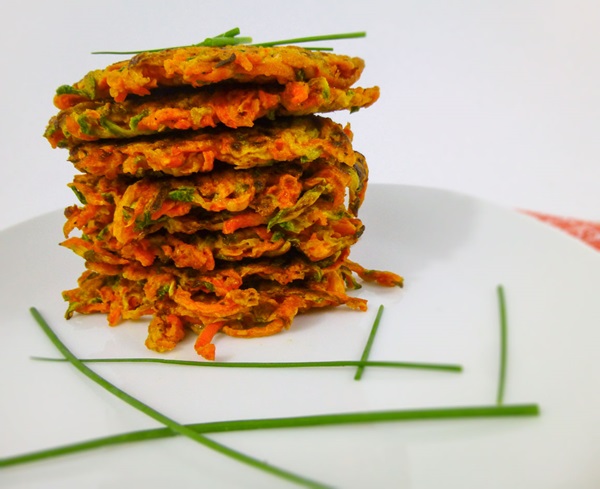 Délicieuses crêpes de courgettes sur des recettes rapides