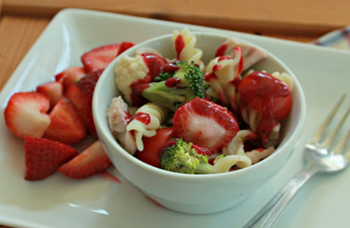 Pâtes au poulet et aux fraises