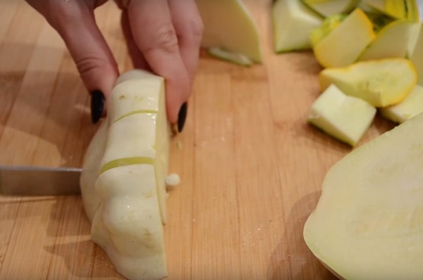 Patissons pour l'hiver, délicieuses recettes de blancs "Fingers lick" en pots - marinés, salés, sans stérilisation