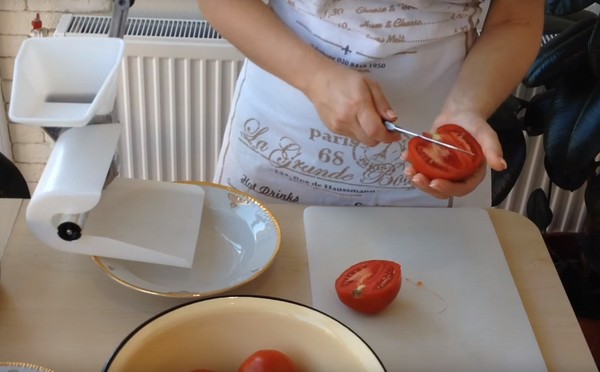 Tomates dans leur propre jus pour l'hiver, recettes avec des photos