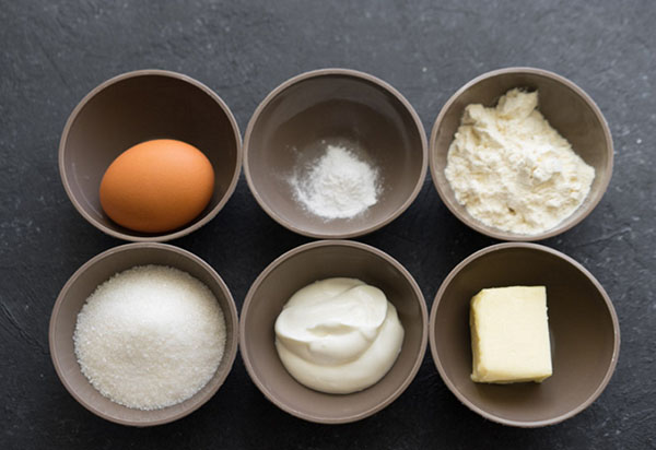 Recette des vacances: Gâteau aux pêches avec garniture à la crème