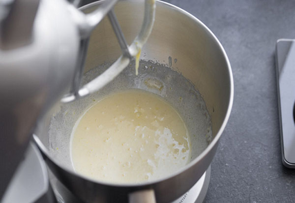 Recette des vacances: Gâteau aux pêches avec garniture à la crème