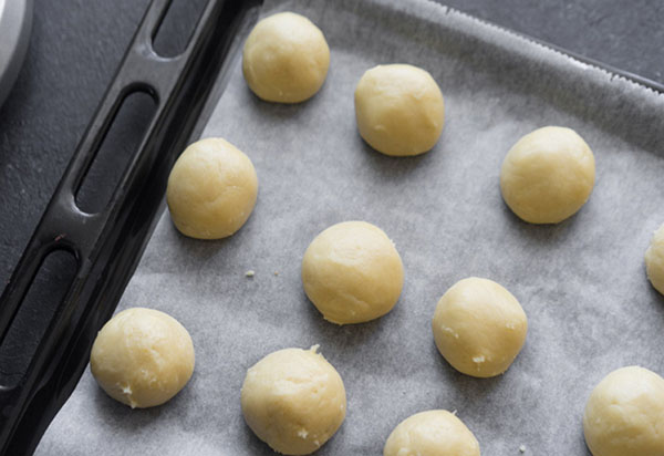 Recette des vacances: Gâteau aux pêches avec garniture à la crème
