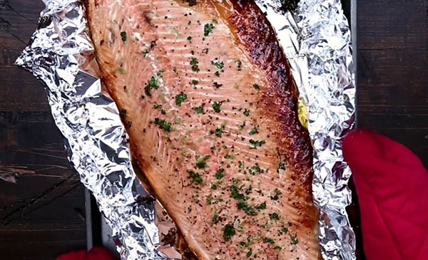 Des recettes simples et étape par étape pour la nouvelle année 2017 Cock avec photos - plats chauds, collations et salades délicieux et bon marché