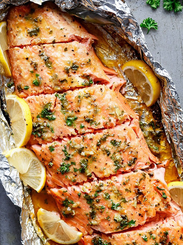 Des recettes simples et étape par étape pour la nouvelle année 2017 Cock avec photos - plats chauds, collations et salades délicieux et bon marché