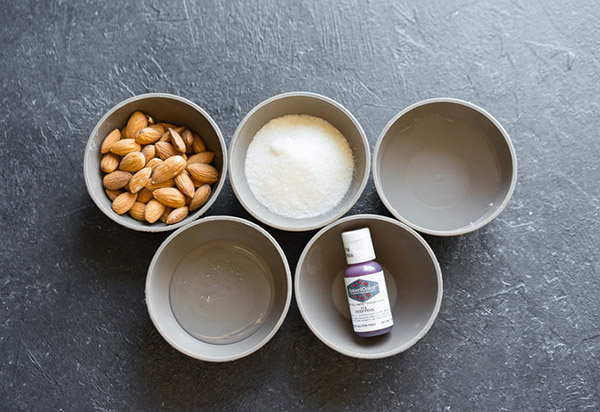 Une recette simple pour les noix de sucre colorées