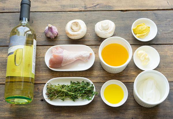 Une recette simple: poulet aux champignons à la sauce moutarde-crème