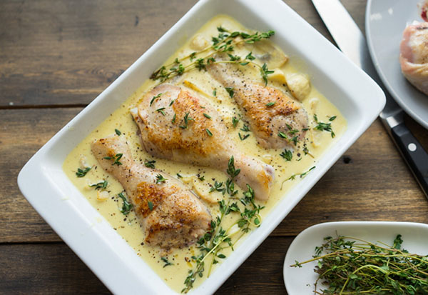 Une recette simple: poulet aux champignons à la sauce moutarde-crème