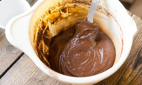 Une recette simple: muffins festifs au chocolat avec ganash