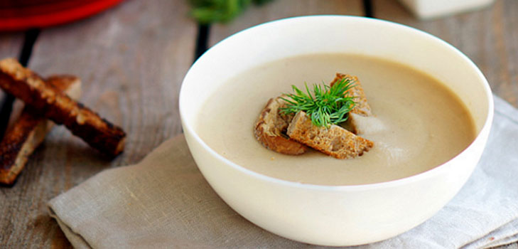 Une recette simple: une soupe crémeuse aux champignons
