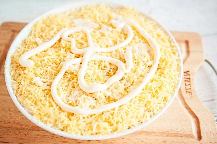 l'étaler avec de la mayonnaise