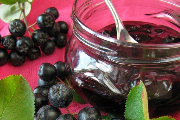 Confiture de pommes et d'aronia Confiture de pommes et d'aronia