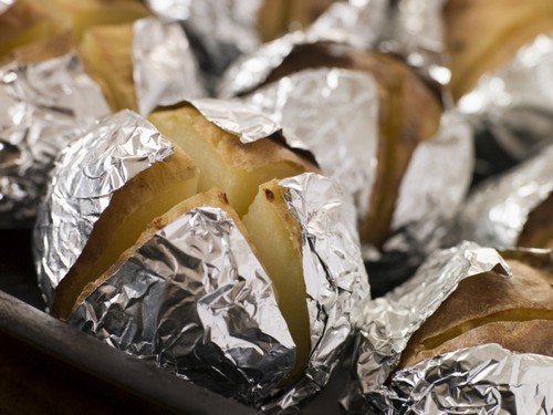 Comment faire cuire de délicieuses pommes de terre au four