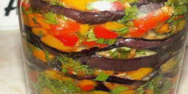 Salade d'aubergine pour l'hiver