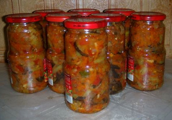 Salade d'aubergine pour l'hiver