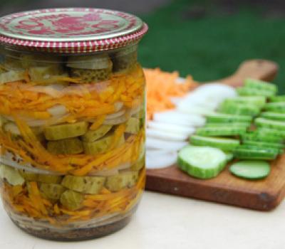 Salade de concombre pour l'hiver