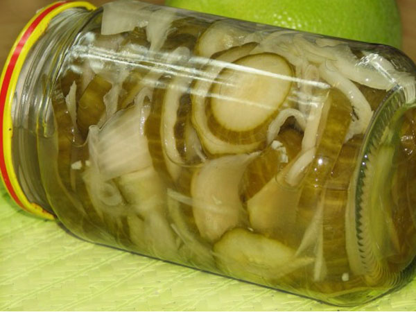 Salade de concombre pour l'hiver