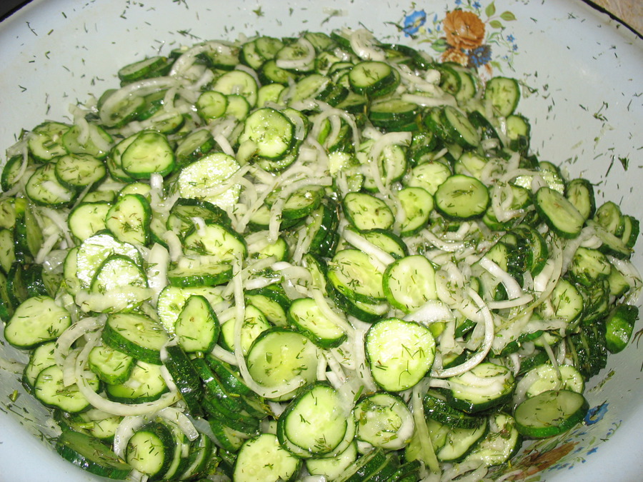 Salade de concombre pour l'hiver