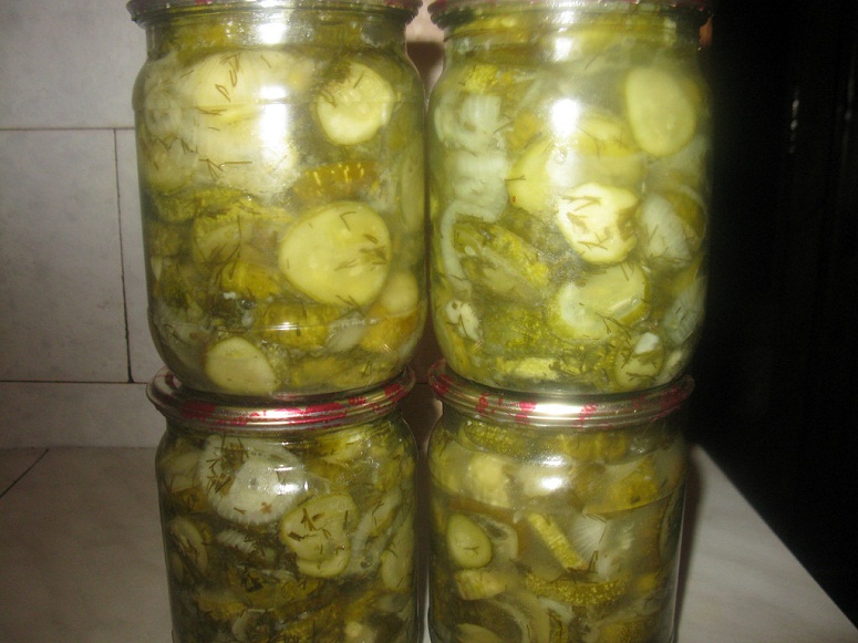 Salade de concombre pour l'hiver