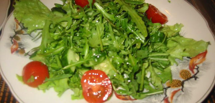 Salade à la roquette: recettes originales