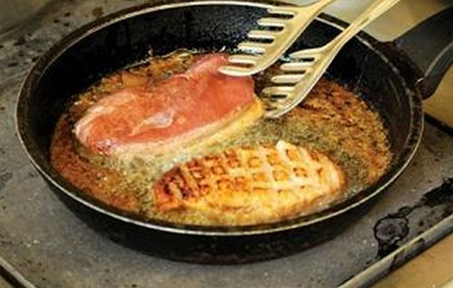 Frire la viande