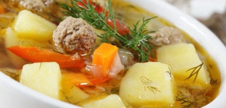 un bol de soupe