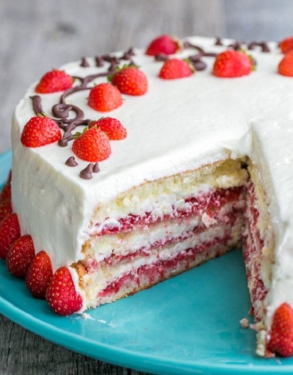 Délicieux gâteau aux fraises
