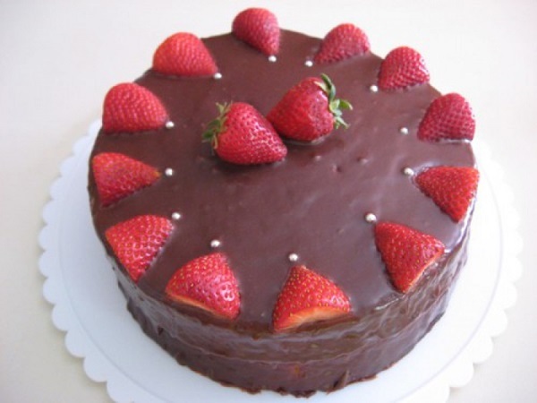 Délicieux gâteau aux fraises