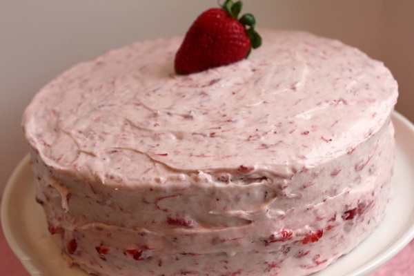 Délicieux gâteau aux fraises
