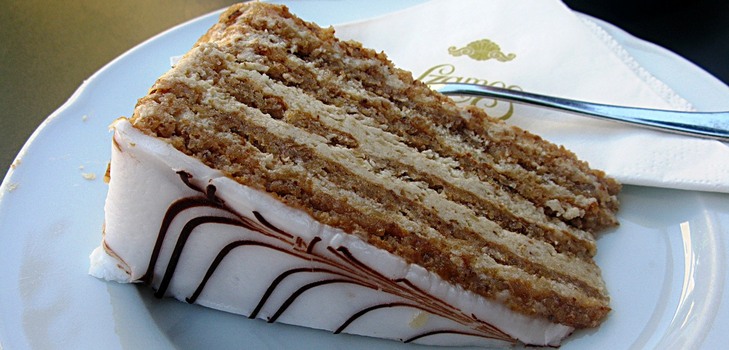 Gâteau pour la nouvelle année: gâteau Esterhazy, la recette avec une photo
