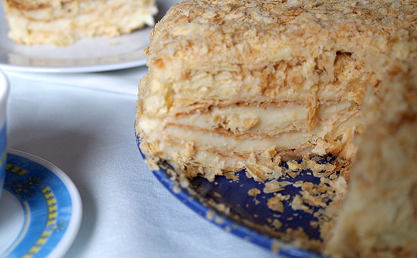 Gâteau "Napoléon", recettes avec une photo à la maison: classique (soviétique), à ​​la crème, au lait condensé, à partir de pâte feuilletée