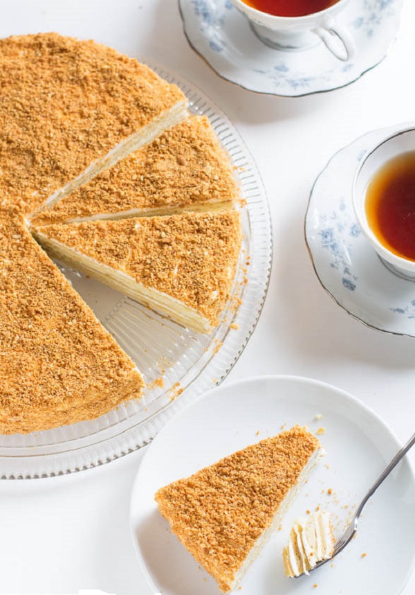 Gâteau "Napoléon", recettes avec une photo à la maison: classique (soviétique), à ​​la crème, au lait condensé, à partir de pâte feuilletée