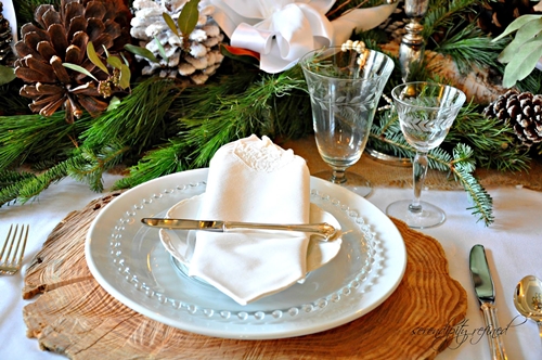 Décoration et pose de vaisselle pour le Nouvel An: photos par vous même