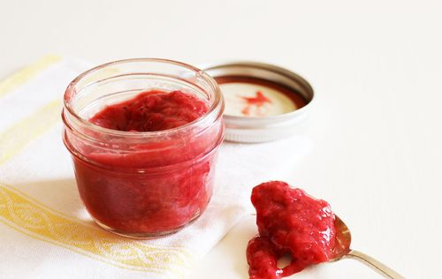 Confiture de rhubarbe avec kiwi pour diabétiques
