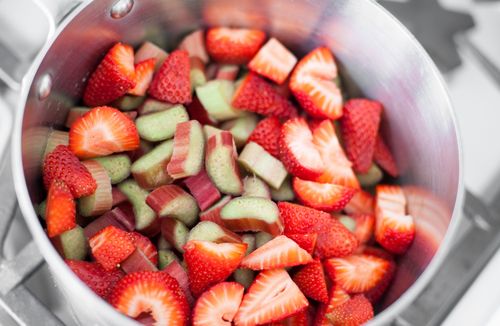 Confiture de fraises à la rhubarbe