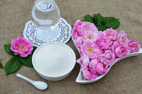 La recette de la confiture classique de roses La recette de la confiture classique de roses