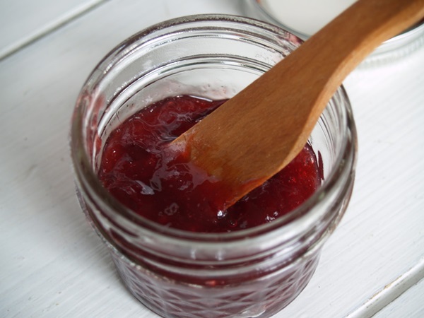 Comment faire de la confiture à partir d'une prune avec une pierre et dénoyautées - recettes simples