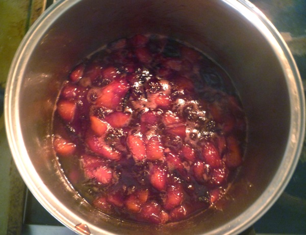 Comment faire de la confiture à partir d'une prune avec une pierre et dénoyautées - recettes simples