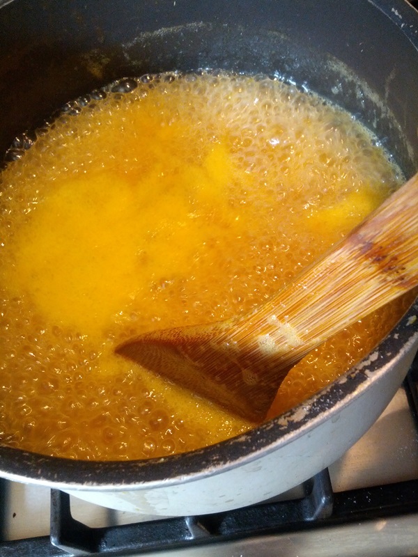 Comment faire de la confiture à partir d'une prune avec une pierre et dénoyautées - recettes simples
