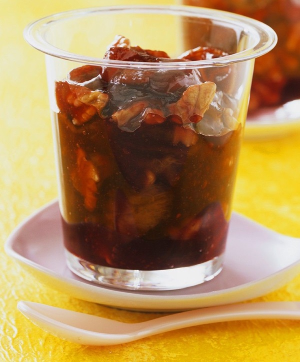 Comment faire de la confiture à partir d'une prune avec une pierre et dénoyautées - recettes simples
