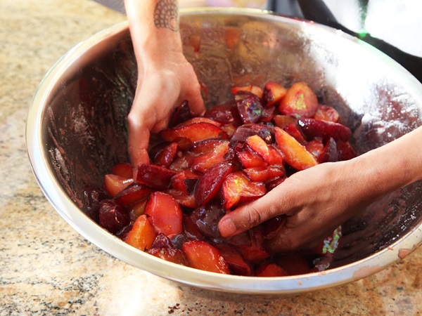 Comment faire de la confiture à partir d'une prune avec une pierre et dénoyautées - recettes simples