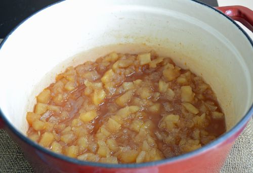 Confiture aromatique de pommes à la cannelle