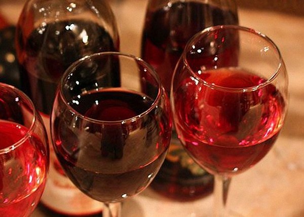 Vin de framboise à la maison - recettes simples
