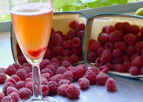 Vin de framboise à la maison - recettes simples