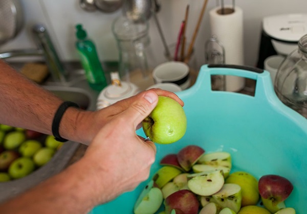 Vin fait maison de pommes