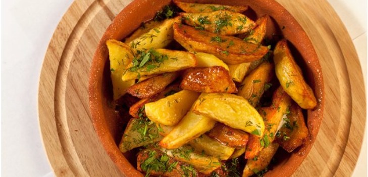pommes de terre dans un pot